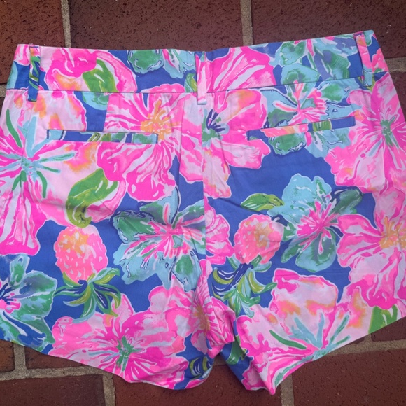 Lilly Pulitzer "Beacon Blue Jungle Utopia" shorts, size 10, EUC - Picture 4 of 5